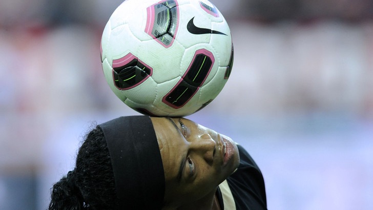 Ronaldinho ai domiciliari: ha pagato una maxi-multa