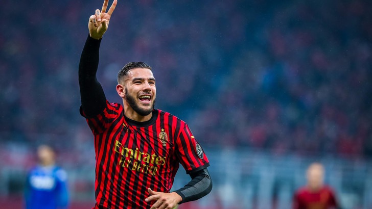 Le 10 Sport: "Psg su Theo Hernandez"