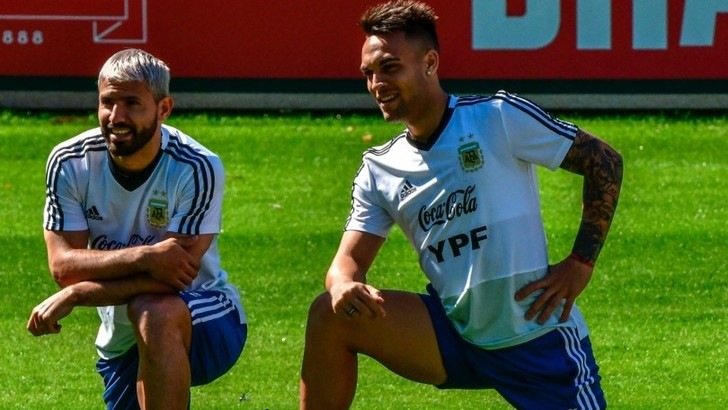 Argentina, Aguero durissimo su Lautaro Martinez!