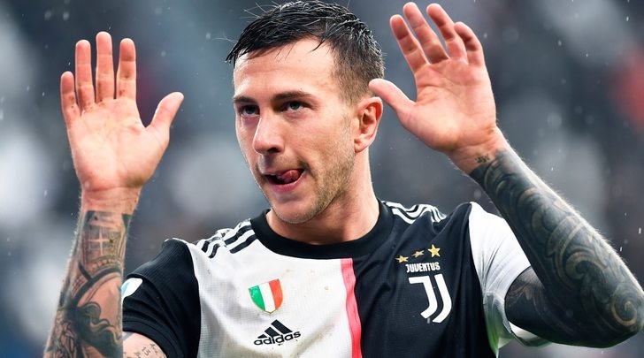 Manchester United, sondaggio per Bernardeschi