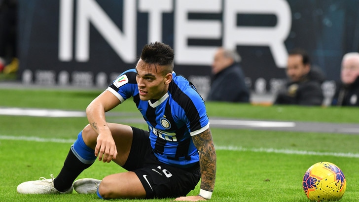 Sport: "Lautaro Martinez per convincere Messi a rimanere al Barcellona"