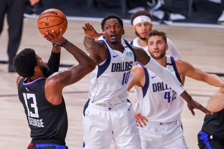 Nba: i Clippers volano in semifinale play-off