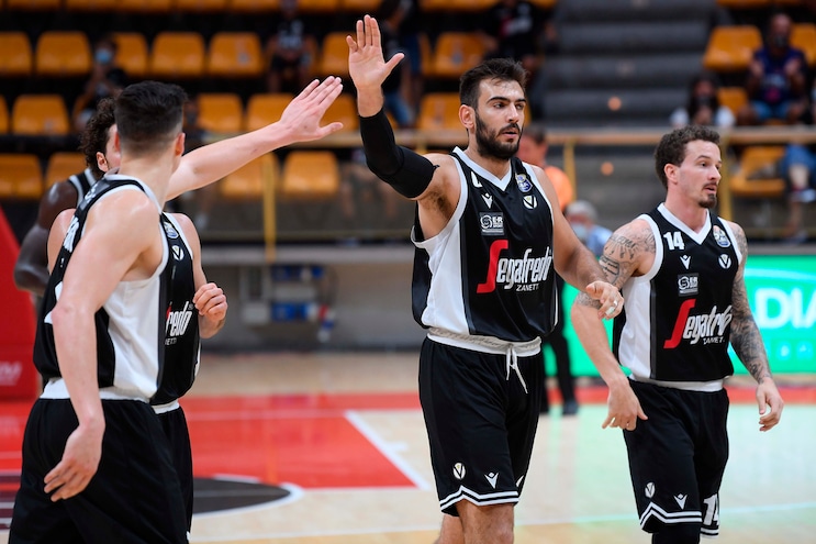 Supercoppa Italiana, la Virtus Bologna annienta Cremona