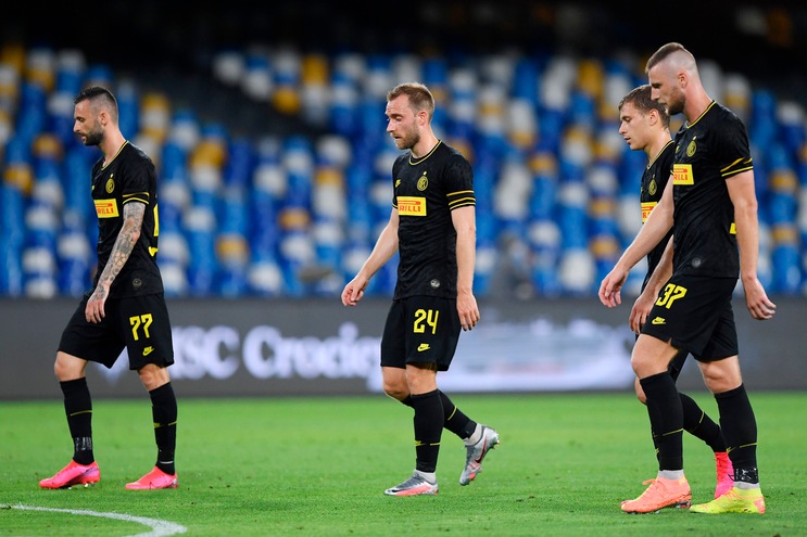 Inter, un centrocampo in vendita