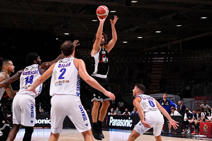 Virtus Bologna-Milano finale di Supercoppa: fuori Pozzecco