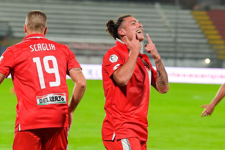 Monza, Iocolano al Lecco a titolo definitivo