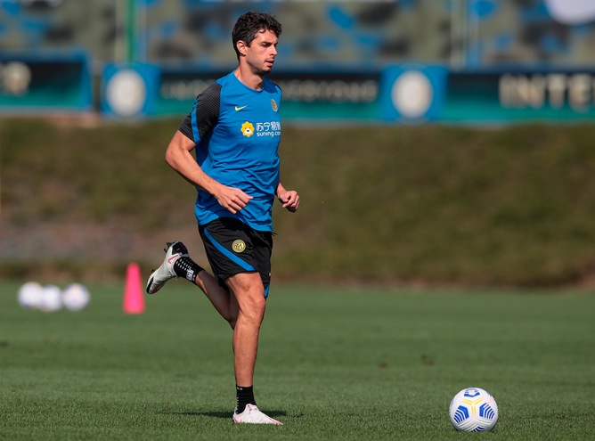 Genoa, ufficiale: presi Ranocchia e Scamacca