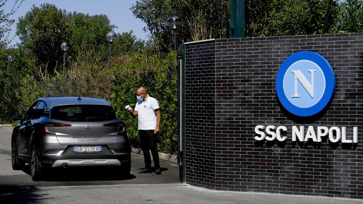 Napoli, "bolla" anti-Covid: controlli della Procura Figc