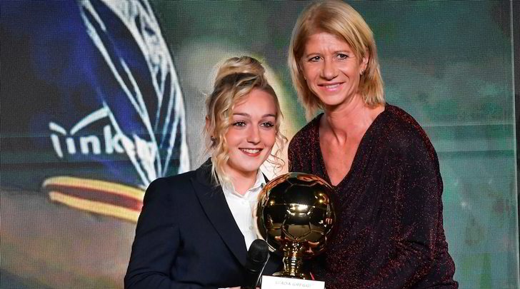 Carolina Morace fa outing: "Sono sposata con un'altra donna"