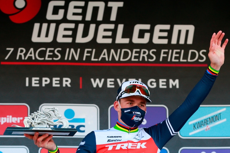Ciclismo, Pedersen vince nella Gand-Wevelgem