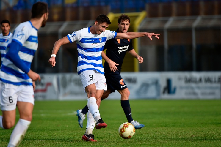 Serie C, Como-Pergolettese 0-0. Pro Patria-Lucchese 3-0