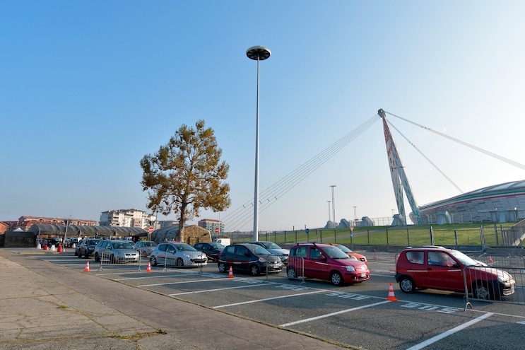 Juve, nel parcheggio dell'Allianz Stadium attivo il drive in per tamponi rapidi