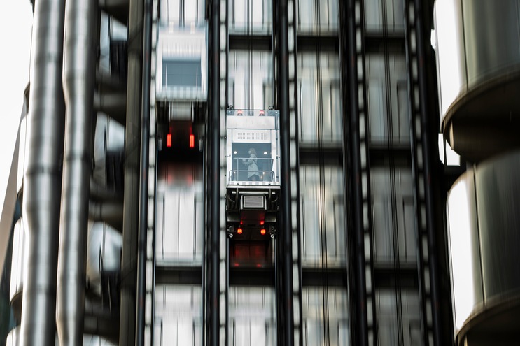 Covid, l'ascensore che elimina il virus