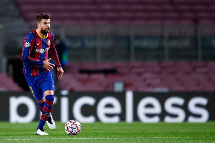 As: "Piqué out per otto mesi"