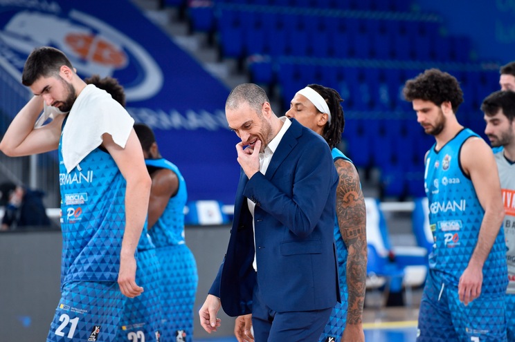 Salta la prima panchina: Brescia esonera Esposito, c'è Buscaglia