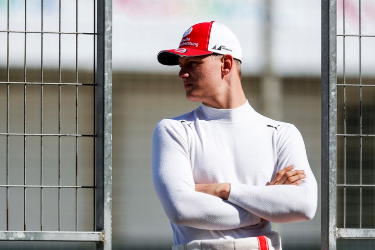 F1 Haas: Grosjean si congratula con Mick Schumacher