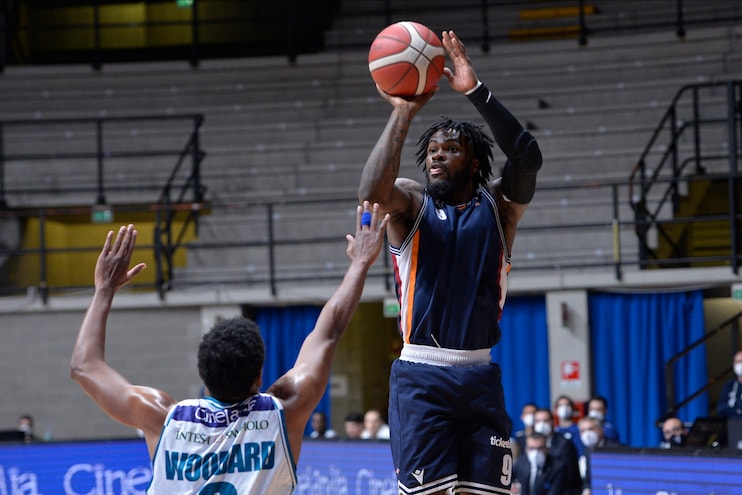 Beane, ex Virtus Roma, firma per Varese