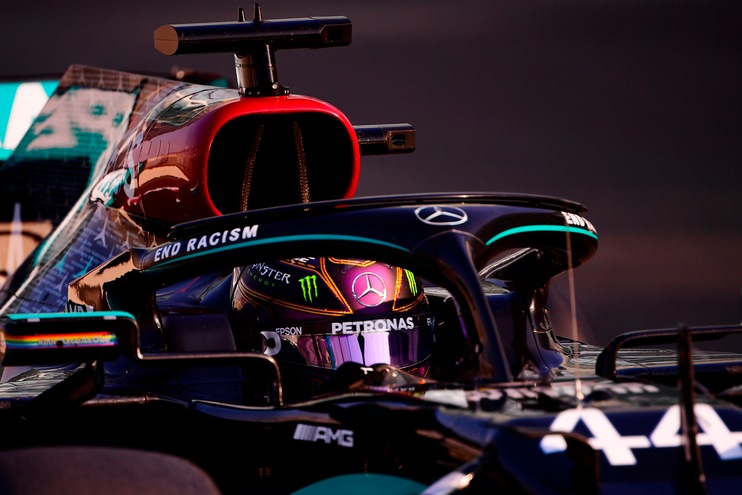 F1: Hamilton e Mercedes, firma imminente