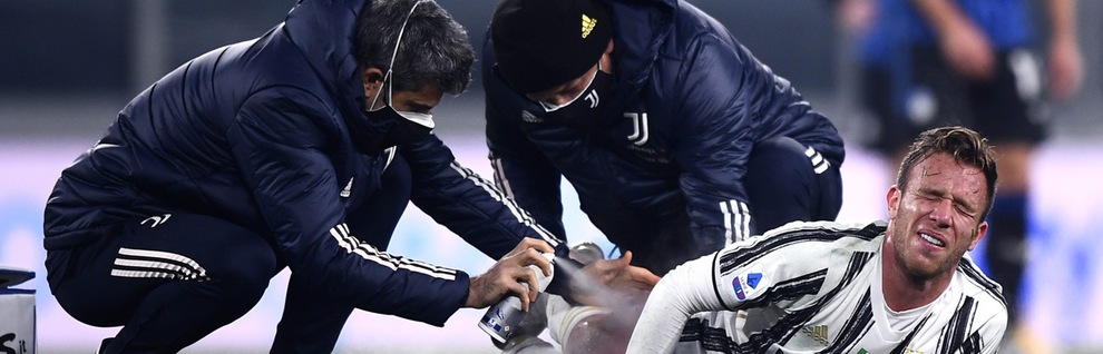 Juve-Fiorentina, i convocati bianconeri: ok Dybala-Chiellini, ancora fuori Arthur