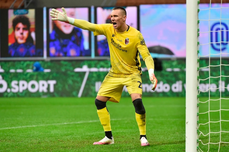 Bologna, Skorupski a parte. Santander, terapie