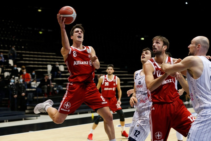 Trieste, due punti pesanti contro la Fortitudo. Sassari e Venezia ok