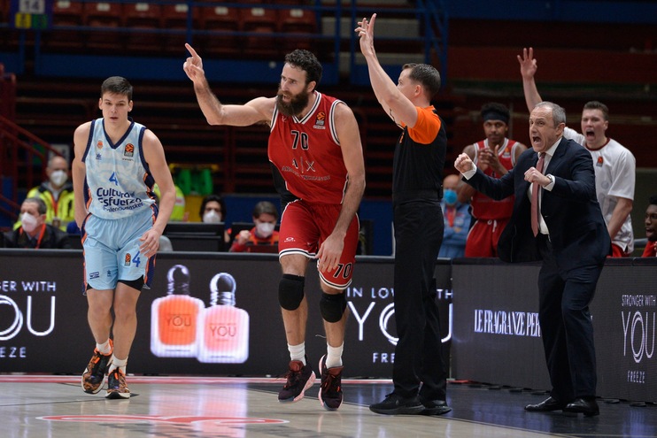 Eurolega, Milano asfalta Valencia: show di Datome