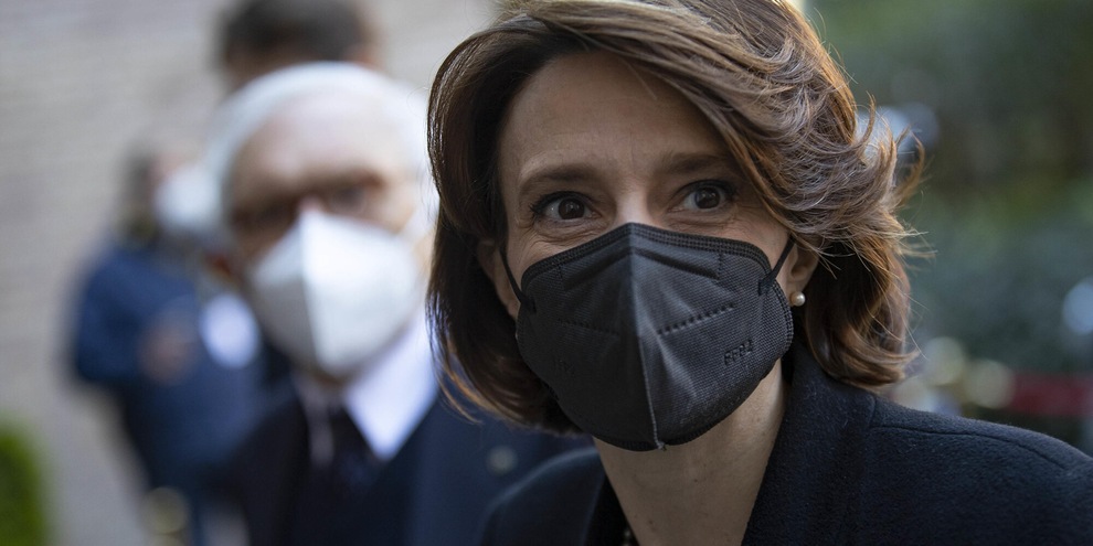 Covid, quando riapriranno le scuole? L'annuncio della Bonetti