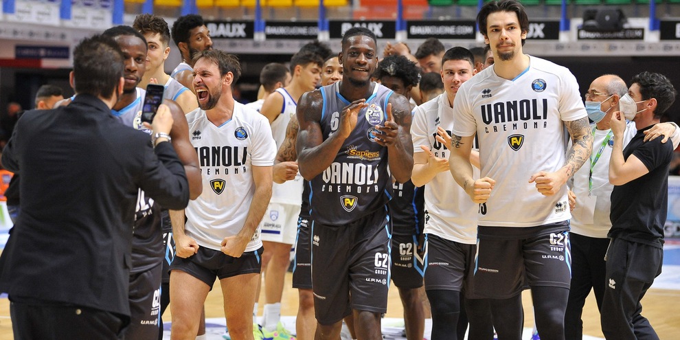 Brindisi ko con Cremona e mancato aggancio in vetta. Sorride Venezia