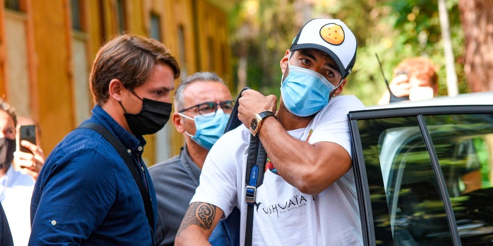 Esame Suarez, professore patteggia condanna