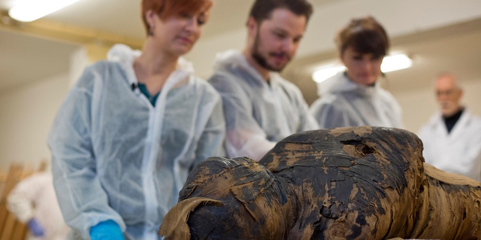 Scoperta incredibile: trovata una mummia egiziana incinta