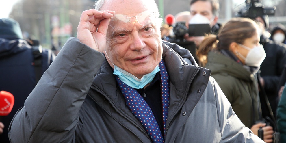 Covid, Galli: "Coprifuoco a mezzanotte? Da valutare"