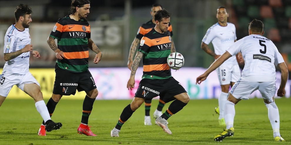 Serie B, Aramu squalificato per due giornate