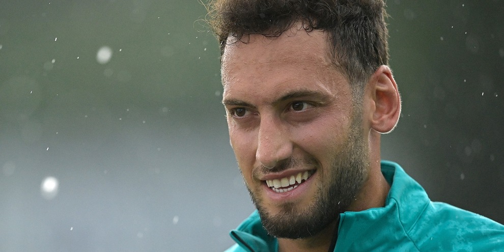 Inter, Calhanoglu entusiasta: "Lautaro-Lukaku? Ci divertiremo"