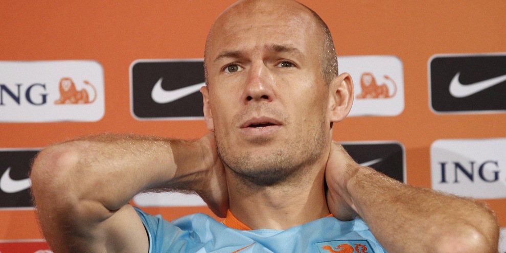 Robben lascia il calcio giocato: "Una scelta molto difficile"