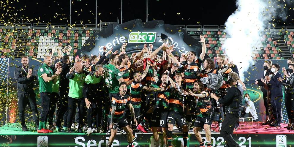 Venezia, Tessmann firma fino al 2025