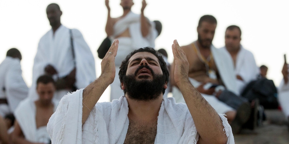 La Mecca, pellegrinaggio riservato solo ai residenti vaccinati