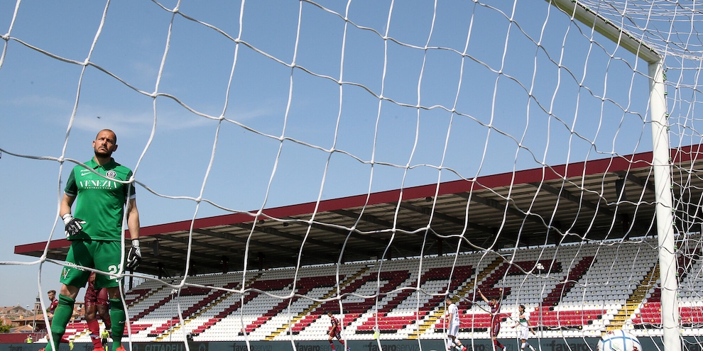 Venezia, risoluzione contrattuale per Pomini