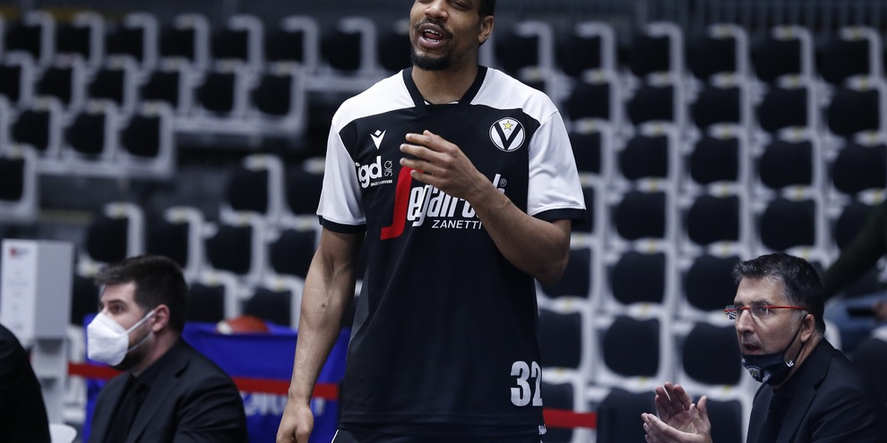 La Virtus Bologna ufficializza Jaiteh: licenziato Hunter!