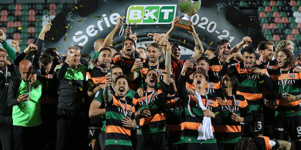 Venezia, Remy firma fino al 2024