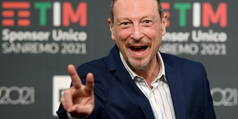Sanremo 2022, Amadeus confermato alla conduzione
