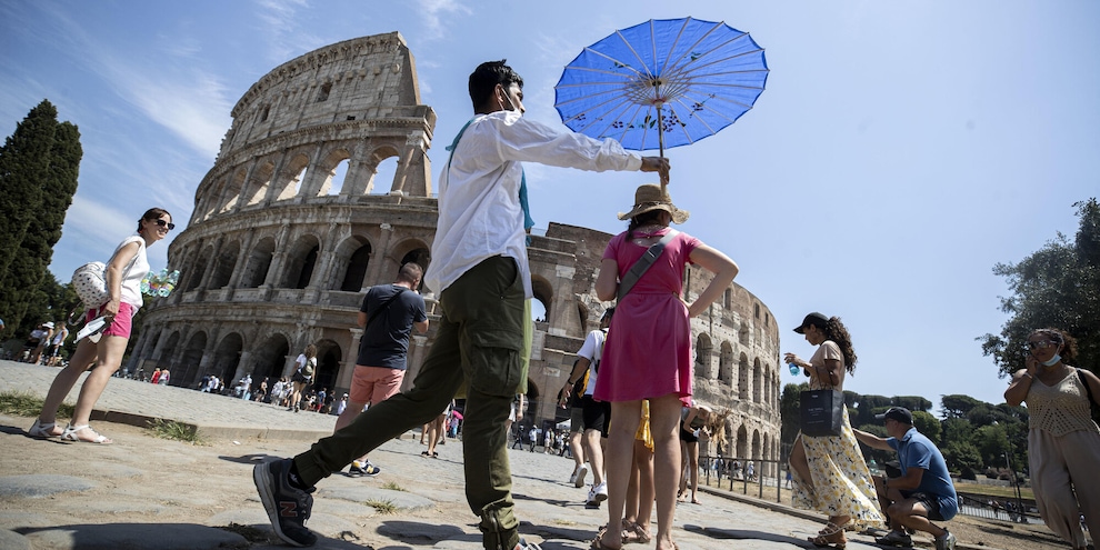 Ferragosto sarà bollente, poi il crollo delle temperature