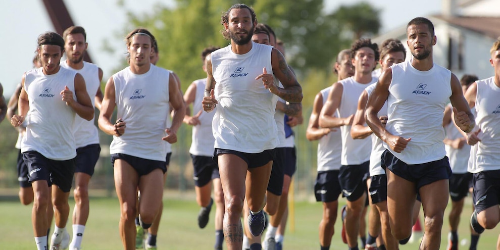 Imolese, accordo annuale per Liviero