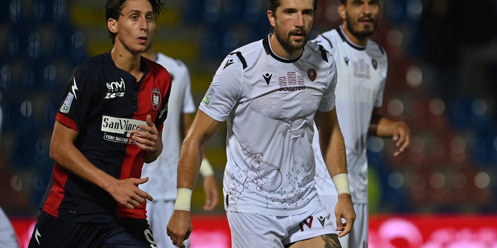 Crotone-Reggina, Benali riprende Galabinov: il derby finisce 1-1