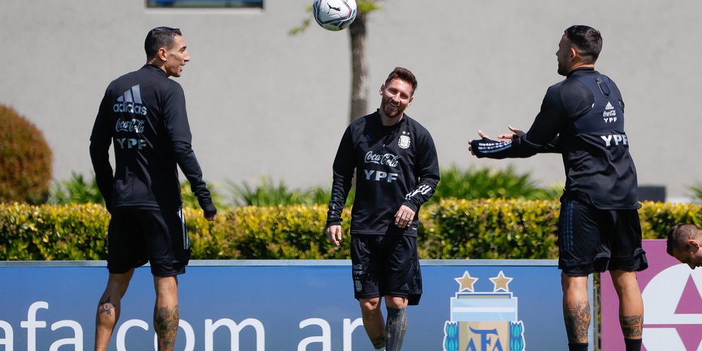 L'Argentina di Messi prenota il 2 in Paraguay