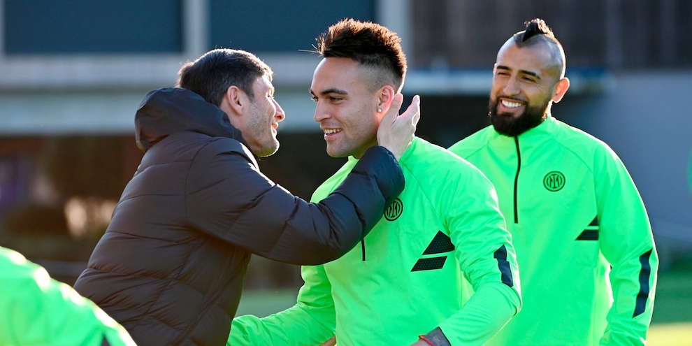 Zanetti: "Lautaro è felice all'Inter, Julian Alvarez non verrà"