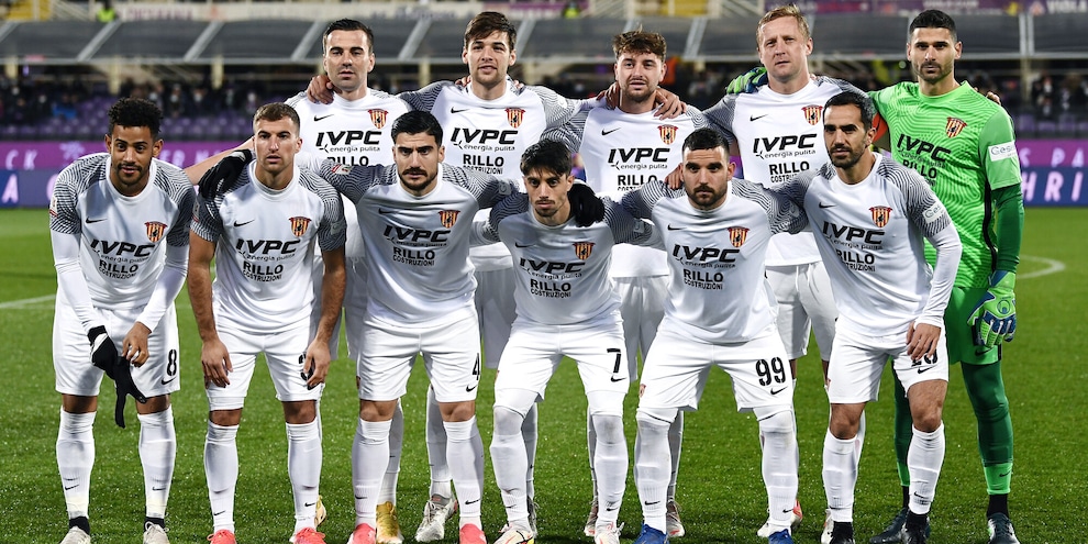Serie B, Benevento: 5 positivi al covid