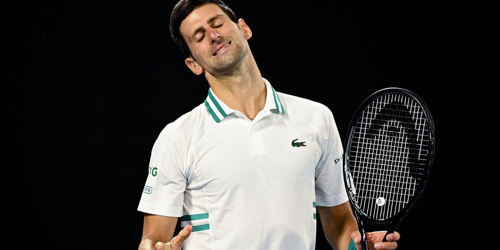 Tennis, Djokovic visita un monastero in Montenegro