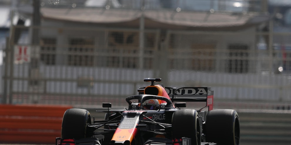 F1, Verstappen dice addio al 33: scelto il numero 1 per la nuova stagione