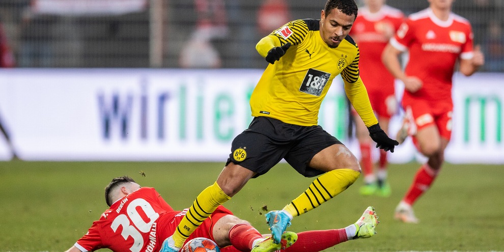 Dortmund-Rangers, entrambe "ritardano" il Goal al 45'