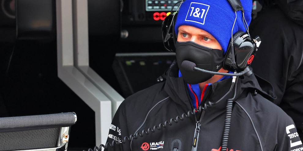 F1: materiali consegnati in ritardo, Haas in pista nei test in Bahrain da giovedì pomeriggio